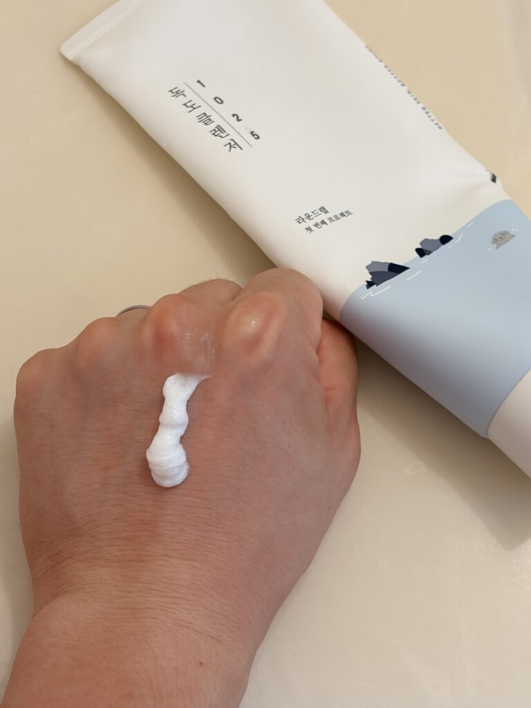 roundlab_dokdo_cleanser-on-hand